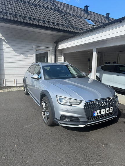 Audi A4 allroad 2 of 11