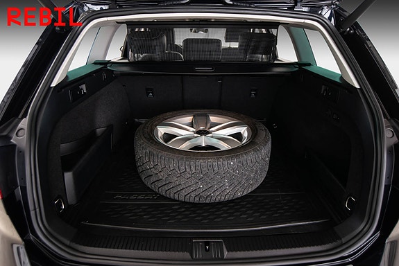 Volkswagen Passat 22 of 26