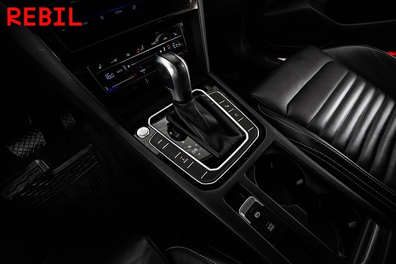 Volkswagen Passat 20 of 26