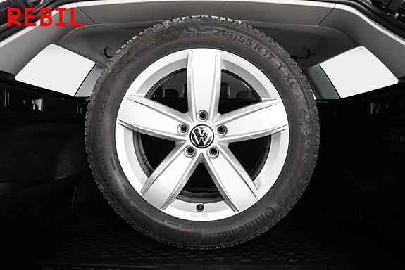 Volkswagen Passat 23 of 26