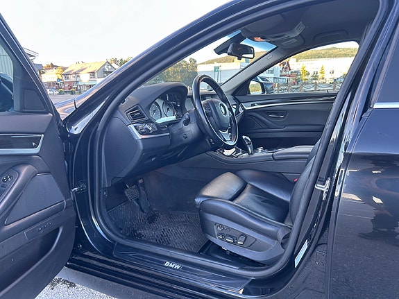 BMW 520d 10 of 30