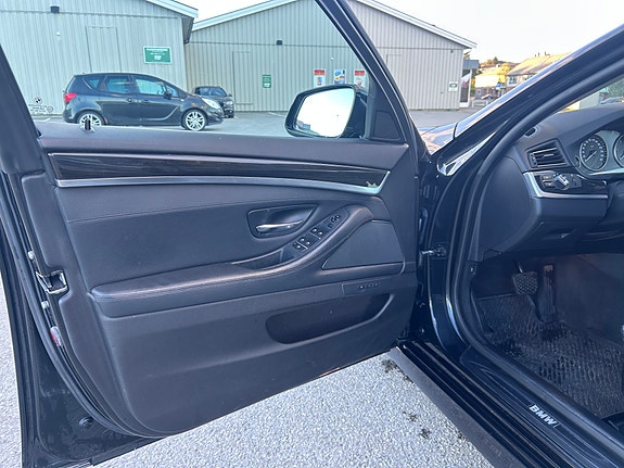 BMW 520d 11 of 30