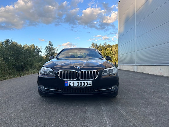 BMW 520d 2 of 30
