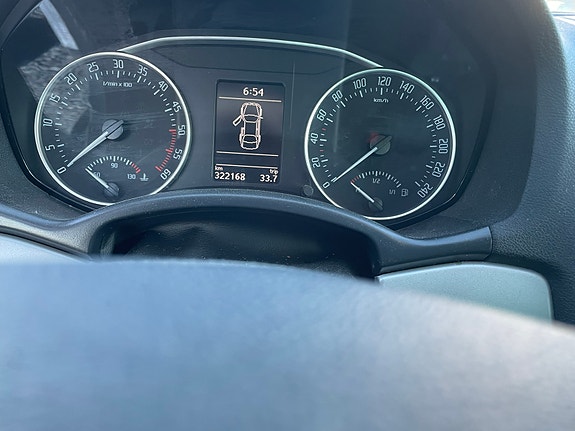 Skoda Octavia 3 of 5