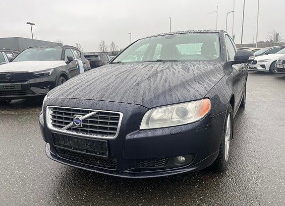 Volvo S80 2 of 8