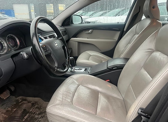 Volvo S80 7 of 8