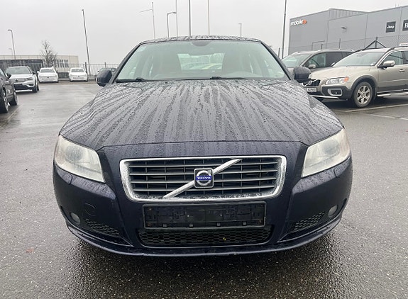 Volvo S80 3 of 8