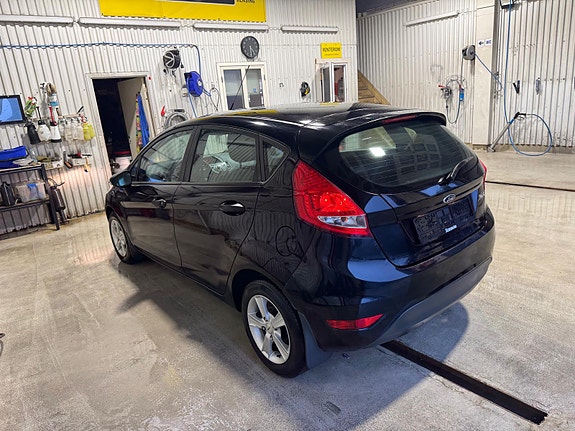 Ford Fiesta 5 of 5