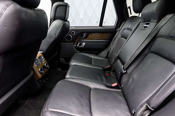 Land Rover Range Rover 29 of 30