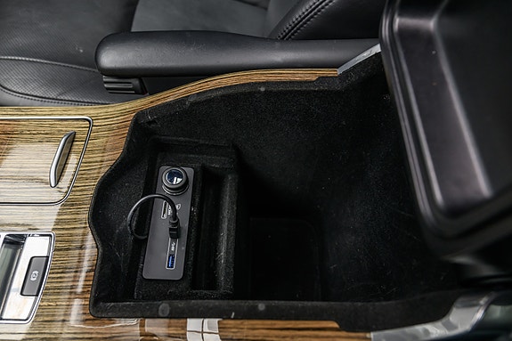 Land Rover Range Rover 26 of 30