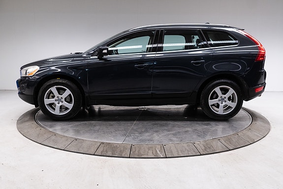 Volvo XC60 2 of 5