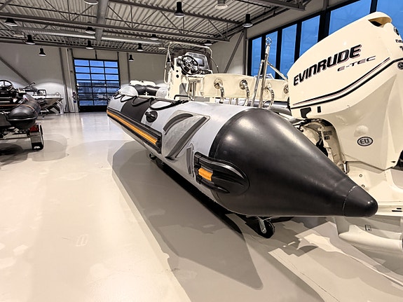 Solid Zodiac Pro Open 650 m/ Evinrude 150 hk | inkl 3års service! 11 of 23