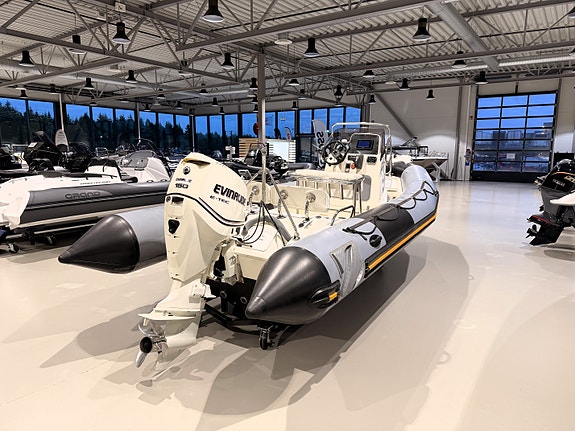 Solid Zodiac Pro Open 650 m/ Evinrude 150 hk | inkl 3års service! 3 of 23