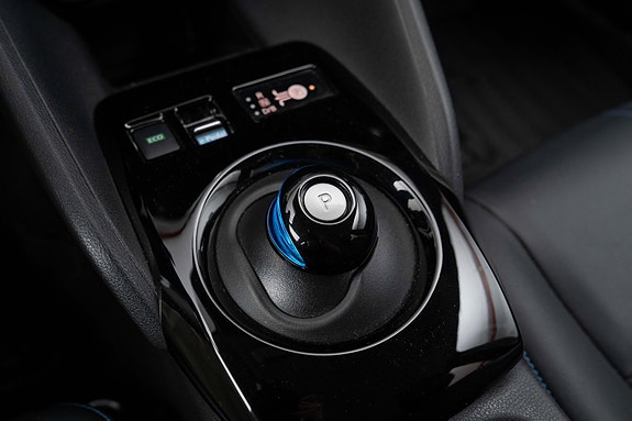 Nissan Leaf 12 of 27