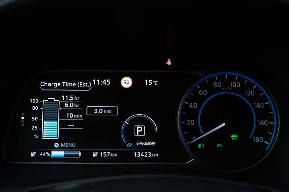 Nissan Leaf 9 of 27