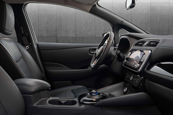 Nissan Leaf 25 of 27