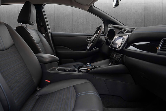 Nissan Leaf 24 of 27