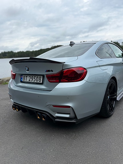 BMW M4 3 of 20
