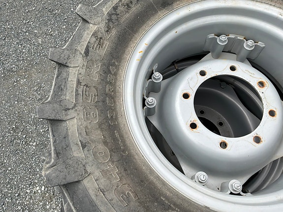 Trelleborg hjulsett 420/85-34 og 340/85-24 6 of 7