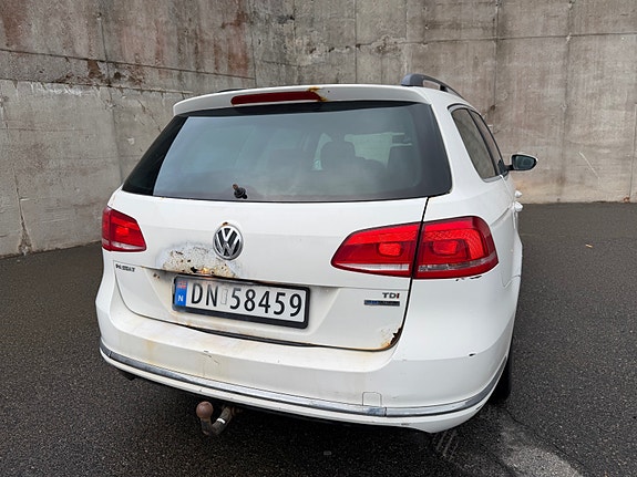 Volkswagen Passat 5 of 14