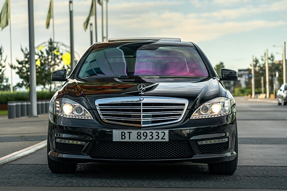Mercedes-Benz S500 2 of 5