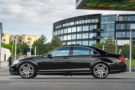 Mercedes-Benz S500 17 of 30