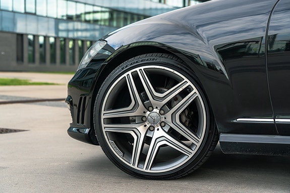 Mercedes-Benz S500 5 of 5
