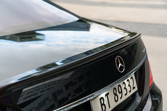 Mercedes-Benz S500 8 of 30