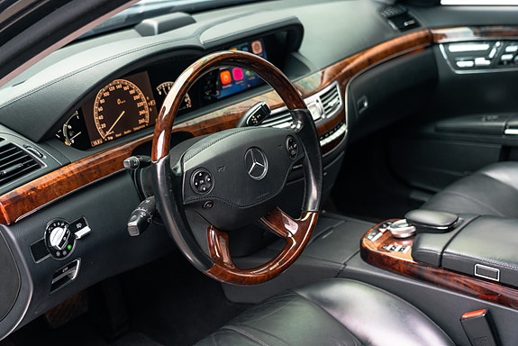 Mercedes-Benz S500 29 of 30