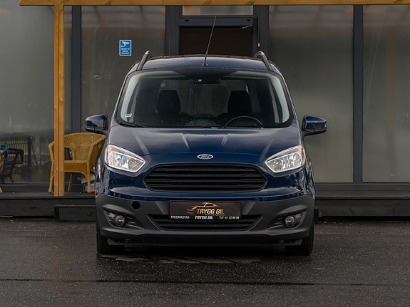 Ford Transit Courier 2 of 5