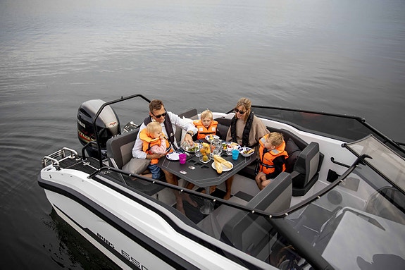 Ryds 650VI DC med Yamaha 150 hk - sporty og gjennomtenkt daycruiser 8 of 15