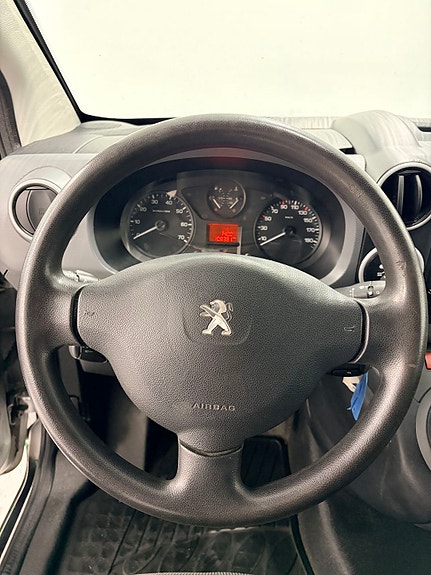 Peugeot Partner 18 of 23