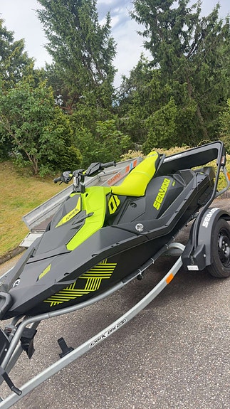 Sea doo Spark Trixx 3up kun 55 timer! 2 of 3