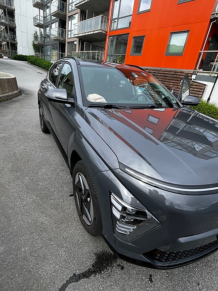 Hyundai Kona 2 of 5