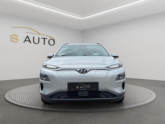 Hyundai Kona 2 of 5