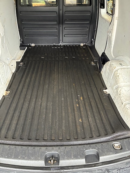 Volkswagen Caddy Maxi 2 of 5