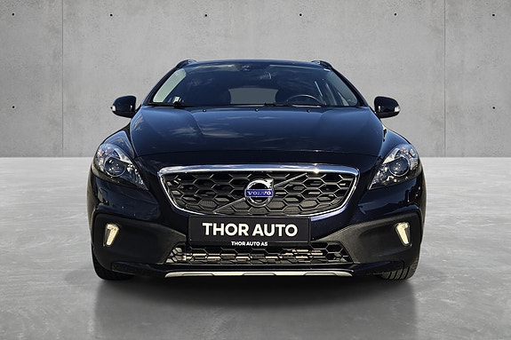 Volvo V40 Cross Country 9 of 19