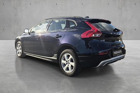Volvo V40 Cross Country 6 of 19