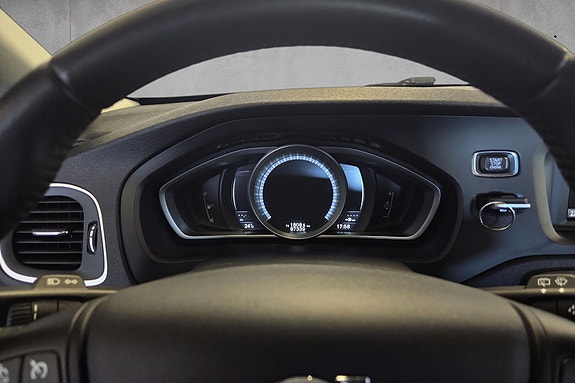 Volvo V40 Cross Country 18 of 19