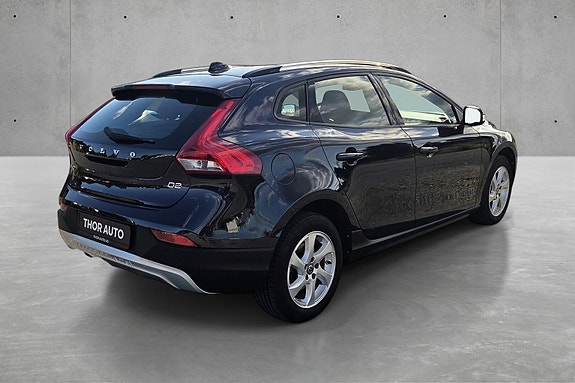 Volvo V40 Cross Country 4 of 19