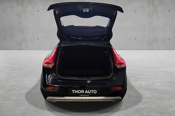 Volvo V40 Cross Country 12 of 19