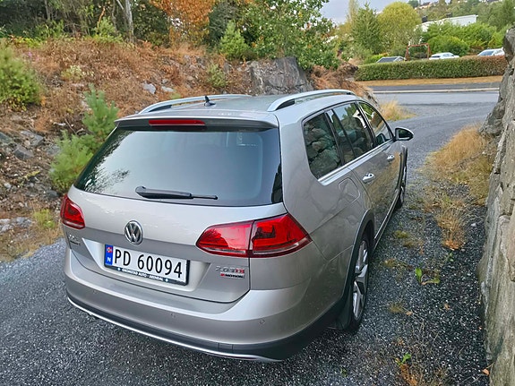 Volkswagen Golf Alltrack 5 of 14