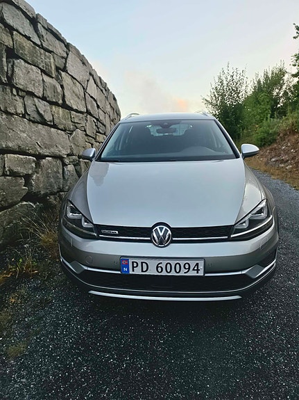 Volkswagen Golf Alltrack 4 of 14
