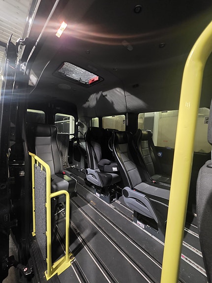 Ford Transit 350 L3 Kombi 11 of 19