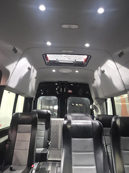 Ford Transit 350 L3 Kombi 18 of 19