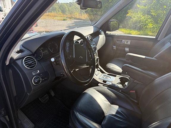 Land Rover Discovery 4 12 of 22