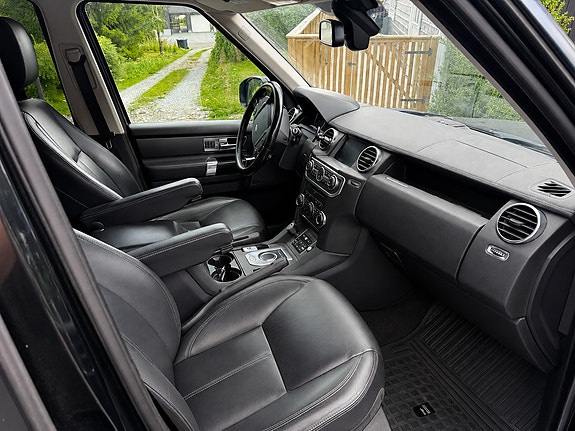 Land Rover Discovery 4 4 of 4