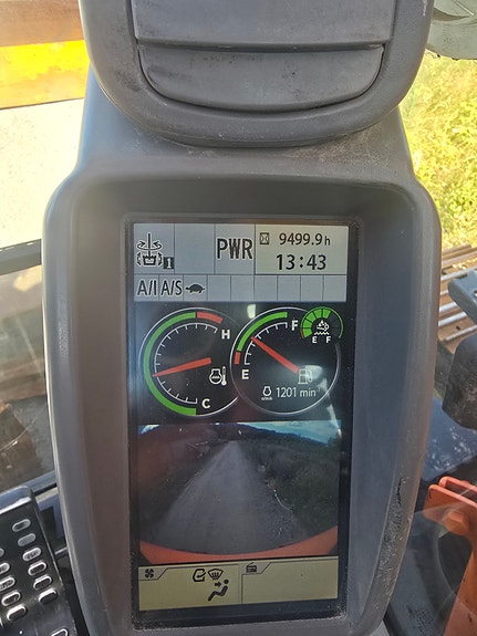 Hitachi ZX135US-6 26 of 27