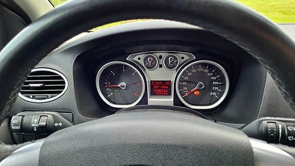 Ford Focus 7 of 14