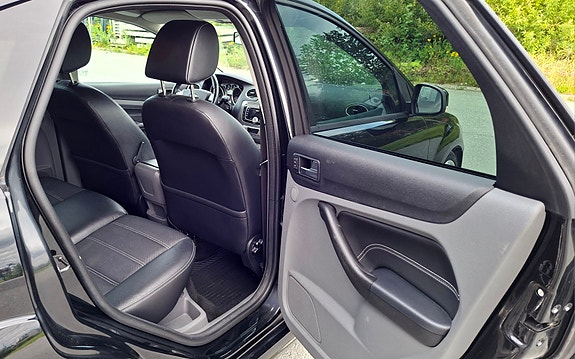 Ford Focus 12 of 14